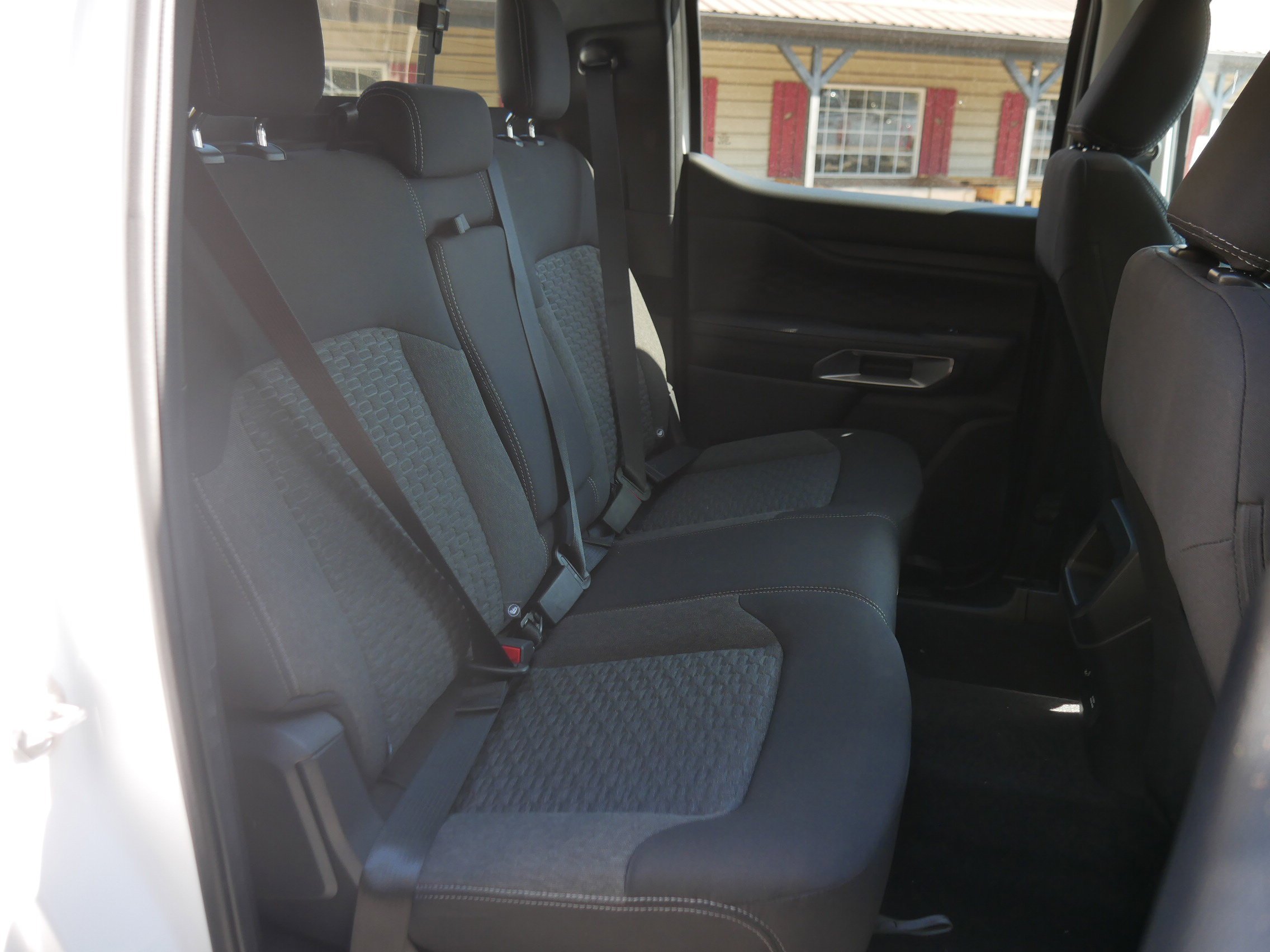 New 2025 Oxford White Ford XLT image 30