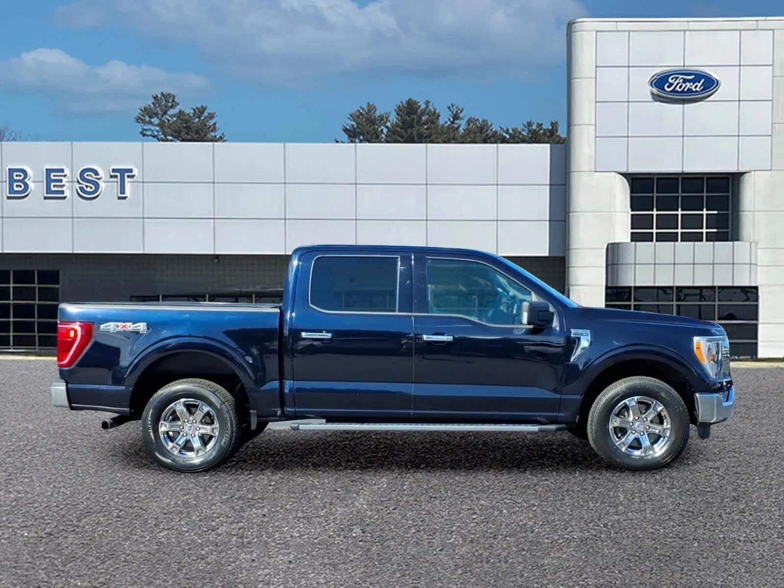 Used 2021 Antimatter Blue Ford XLT image 8