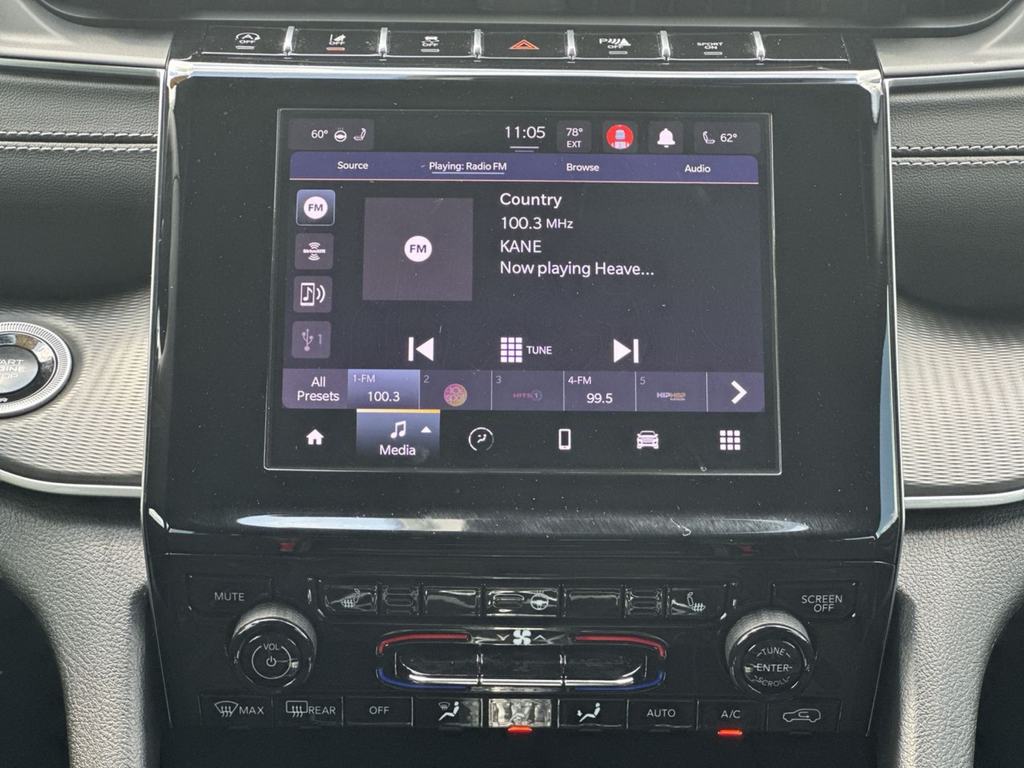 Used 2025 Silver Jeep Altitude X image 27