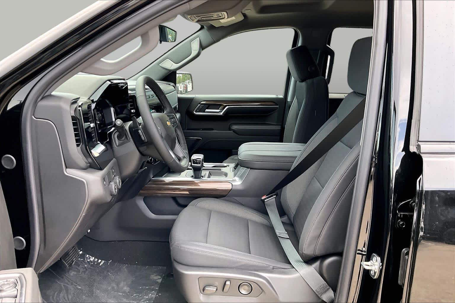 New 2026 Black Chevrolet LT image 10