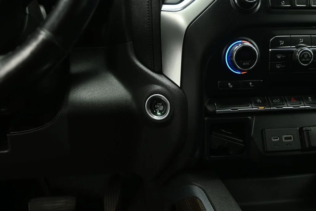 Used 2020 Blue Chevrolet LT Trail Boss image 18