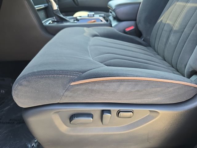 Used 2023 Gray Nissan S image 32