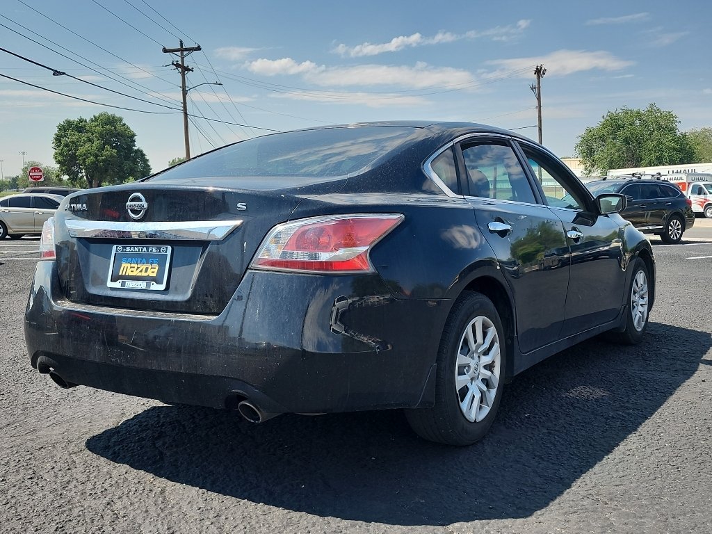 Used 2015 Super Black Nissan 2.5 S image 6