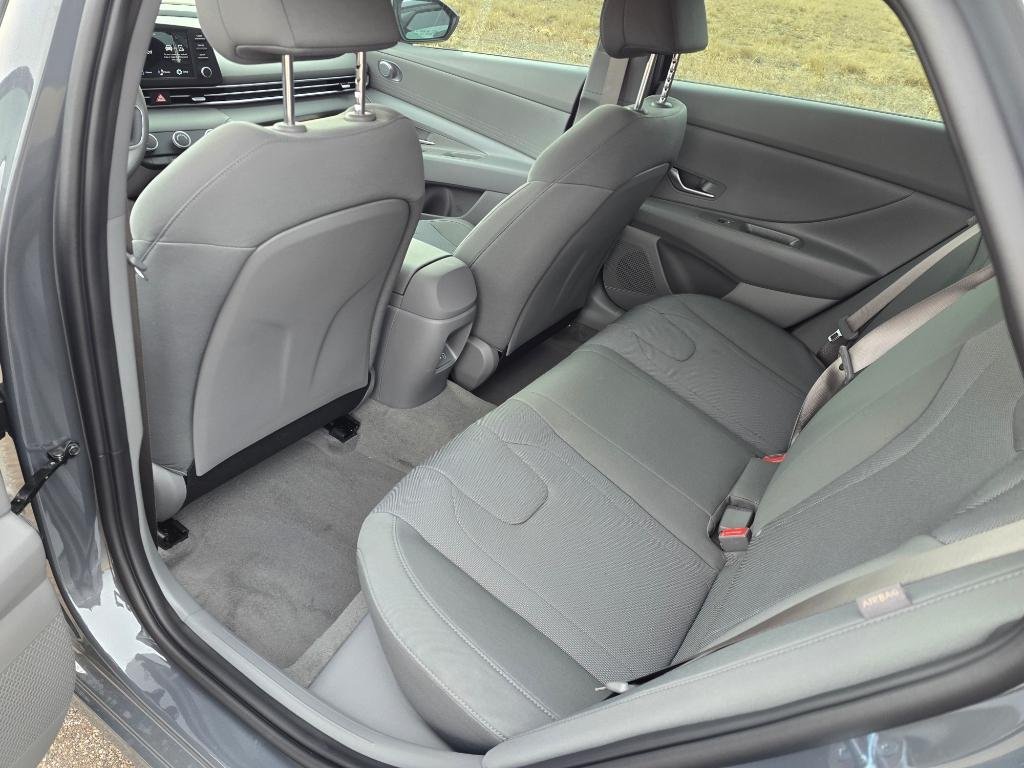 New 2026 Abyss Black Hyundai SE image 14