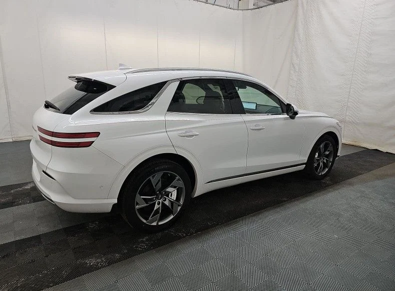 Used 2024 GENESIS GV70 Advanced with VIN 5NMMCET14RH002311 for sale in Kansas City