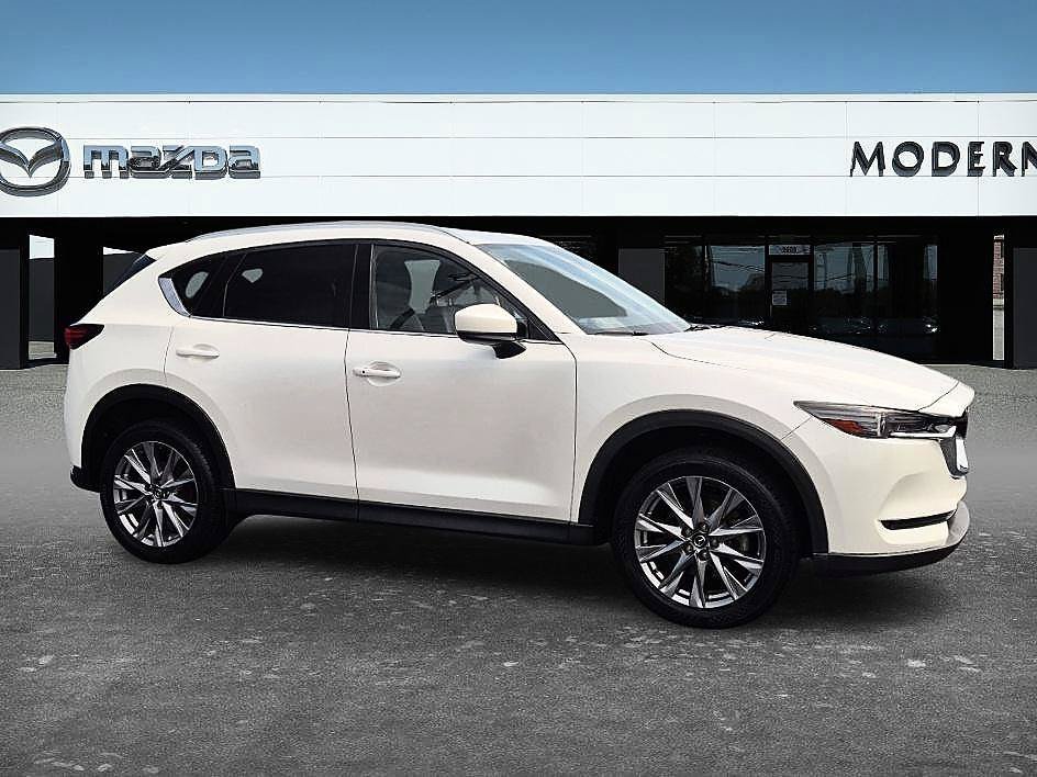 Used 2021 Snowflake White Pearl Mica Mazda Grand Touring Reserve image 6