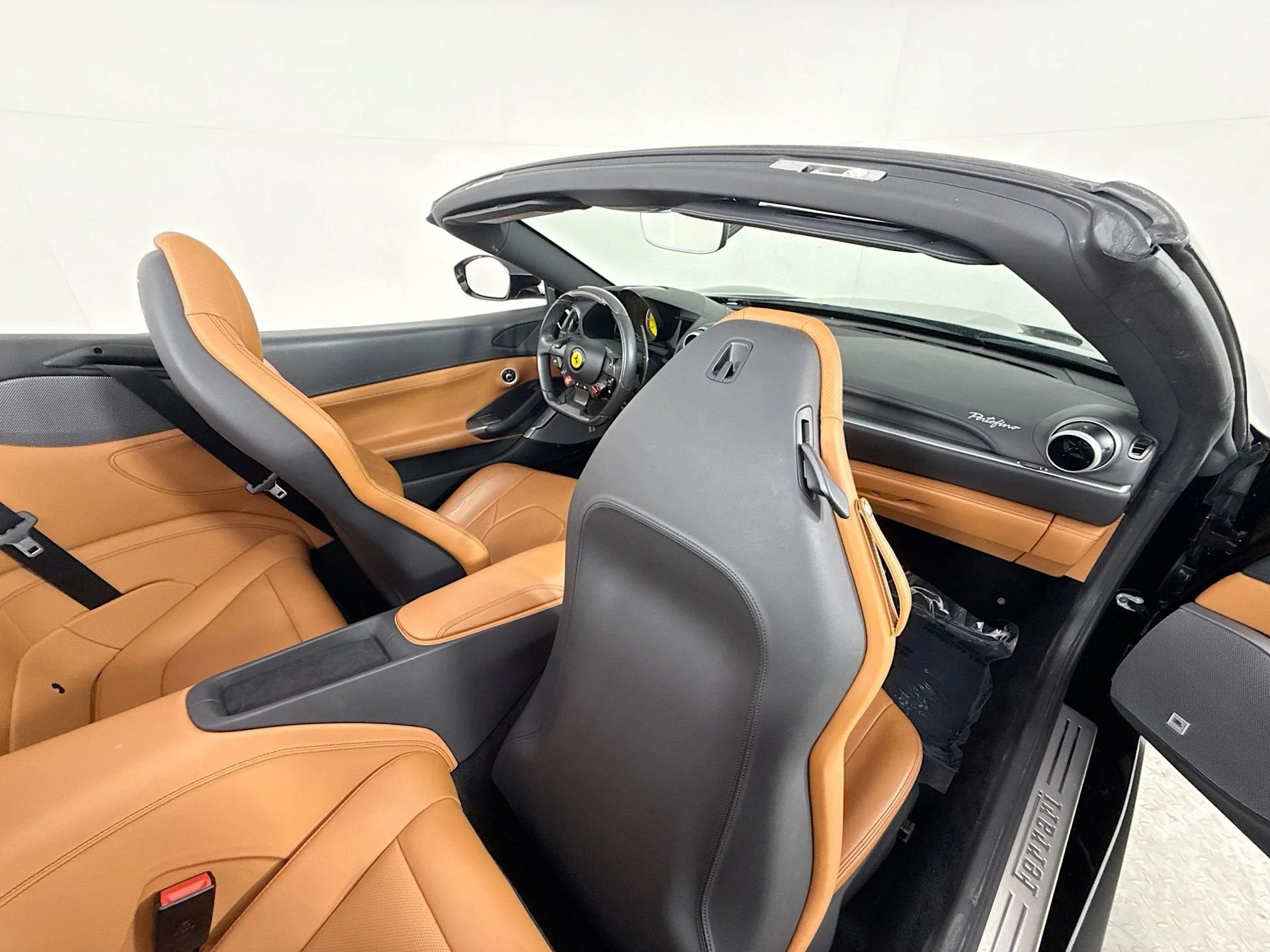 Certified Used 2019 Nero Ferrari Base image 24