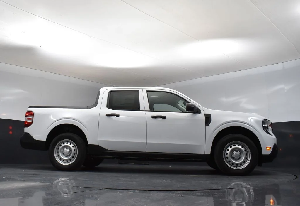 New 2026 Oxford White Ford XL image 31