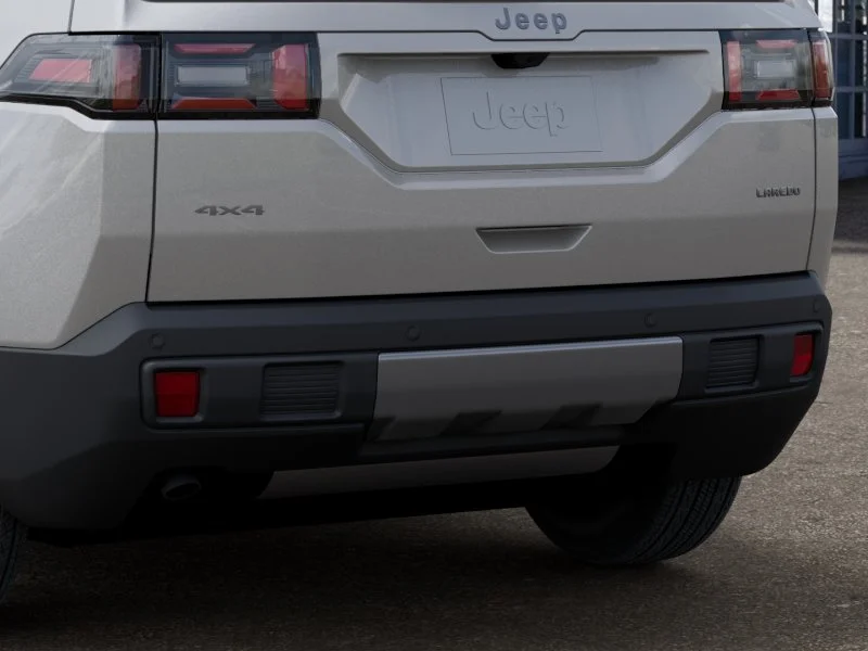 New 2026 Silver Zynith Clear-Coat Exterior Paint Jeep Laredo 4x4 image 39