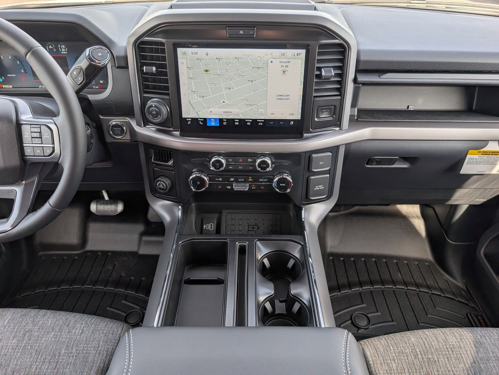 New 2026 Oxford White Ford XLT image 7