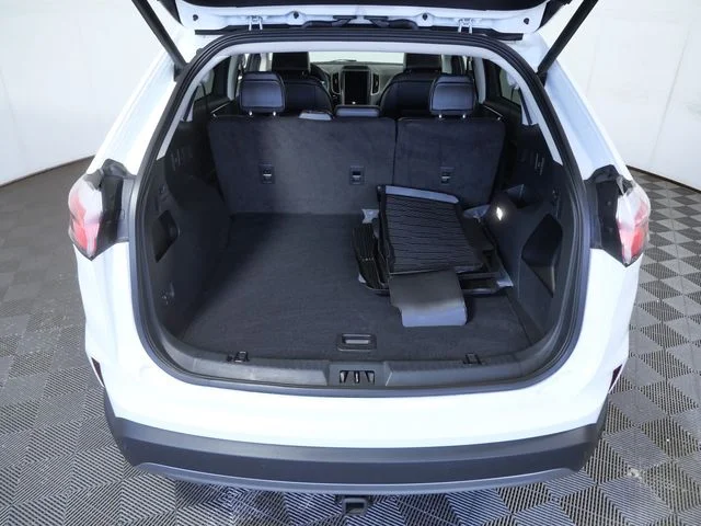 Used 2024 White Ford SEL image 9