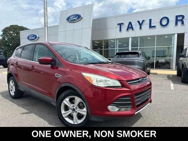 Pre-Owned 2015 Ford Escape SE