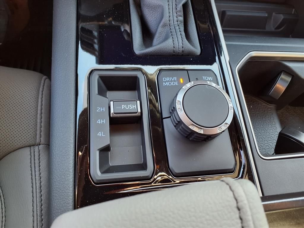 2026 Toyota Tundra Limited - Photo 11