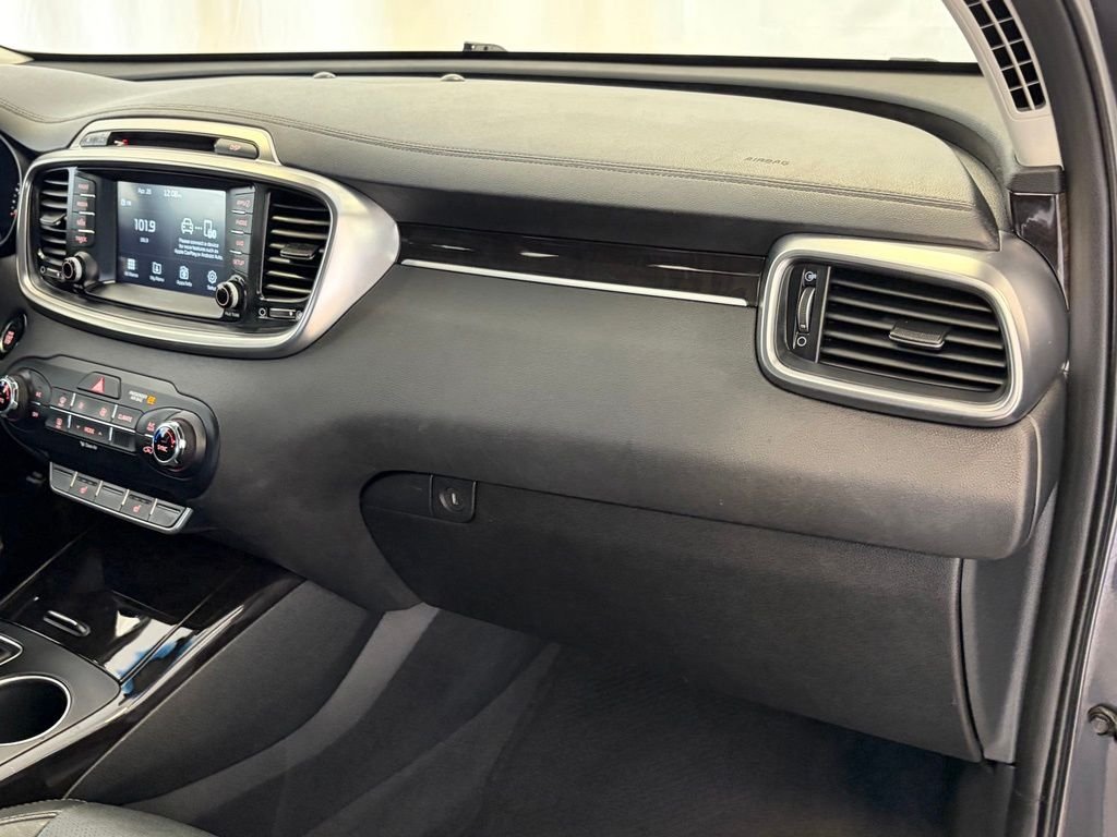 Used 2017 Platinum Graphite Kia EX image 20