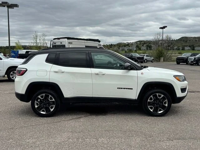 Used 2018 White Jeep Trailhawk 4x4 image 6