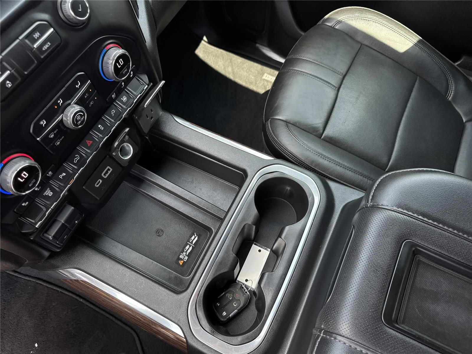 Used 2022 Black Chevrolet High Country image 30