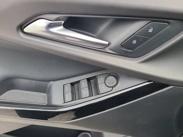 New 2027 Mosaic Black Metallic Chevrolet LT image 18