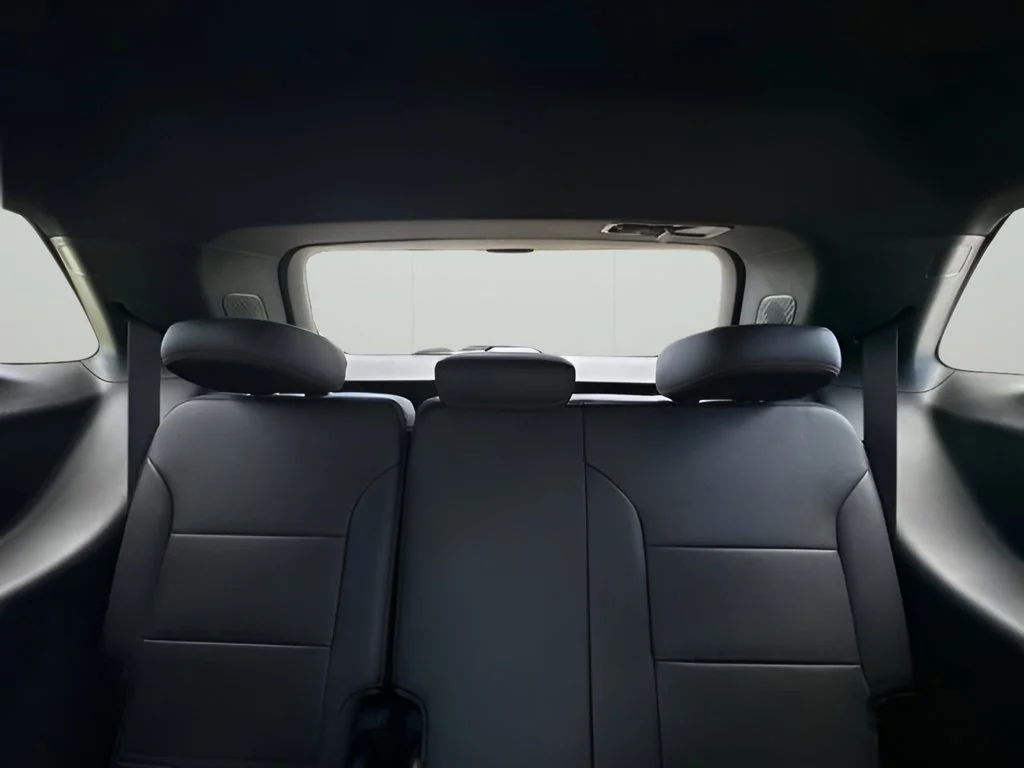 New 2026 Polar White Tricoat Chevrolet Z71 image 22