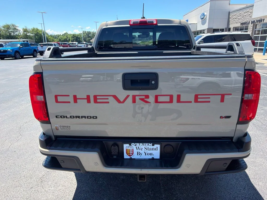 Used 2022 Sand Dune Metallic Chevrolet Z71 image 4
