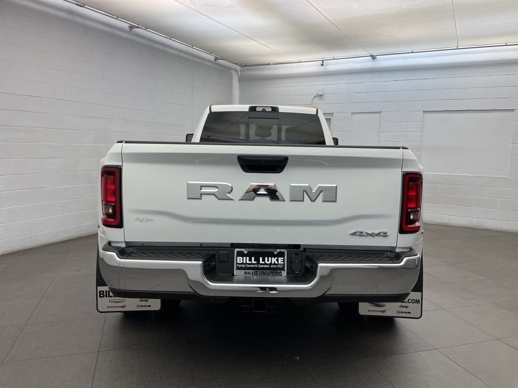 New 2026 Bright White Clear-Coat Exterior Paint RAM Tradesman DRW image 4