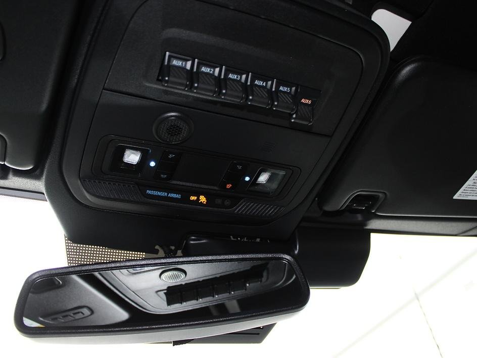Used 2025 Gray Ford Badlands image 22
