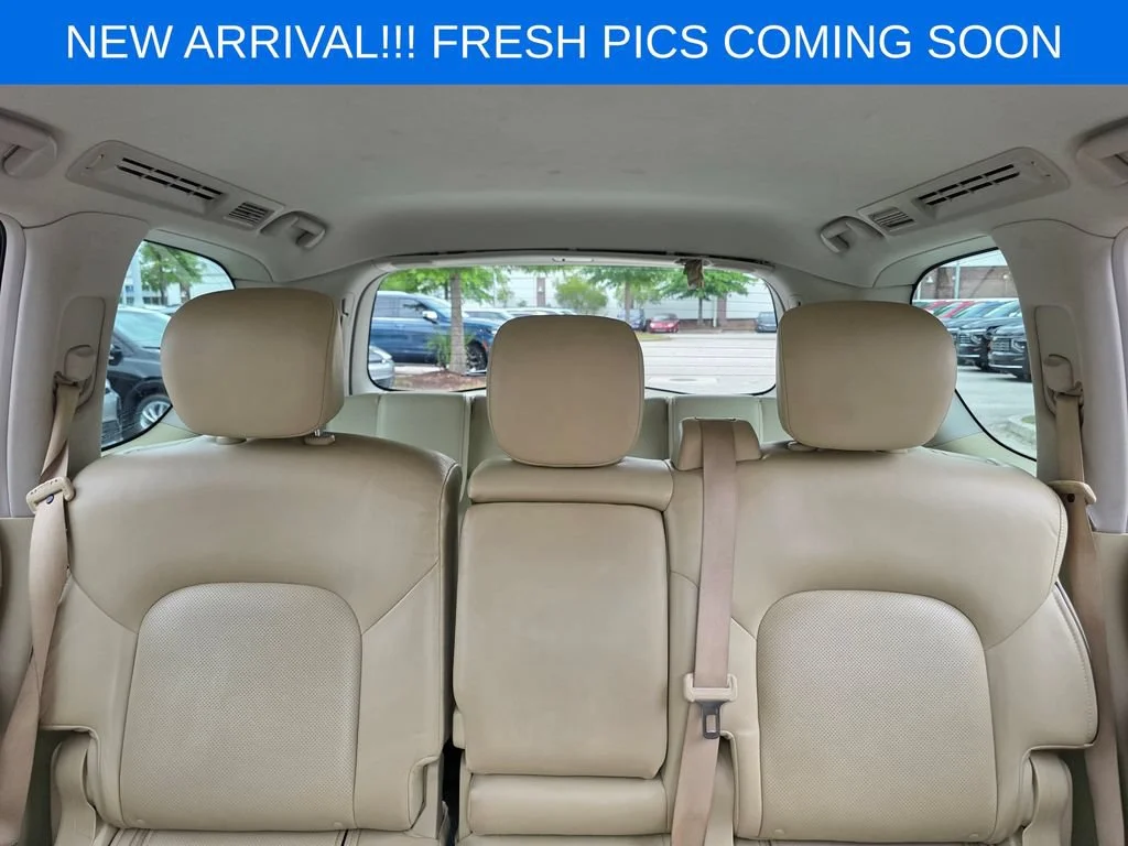 Used 2018 White INFINITI RWD image 14