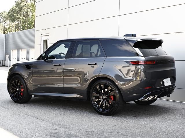 Used 2025 Carpathian Gray Premium Metallic Land Rover Dynamic SE image 7