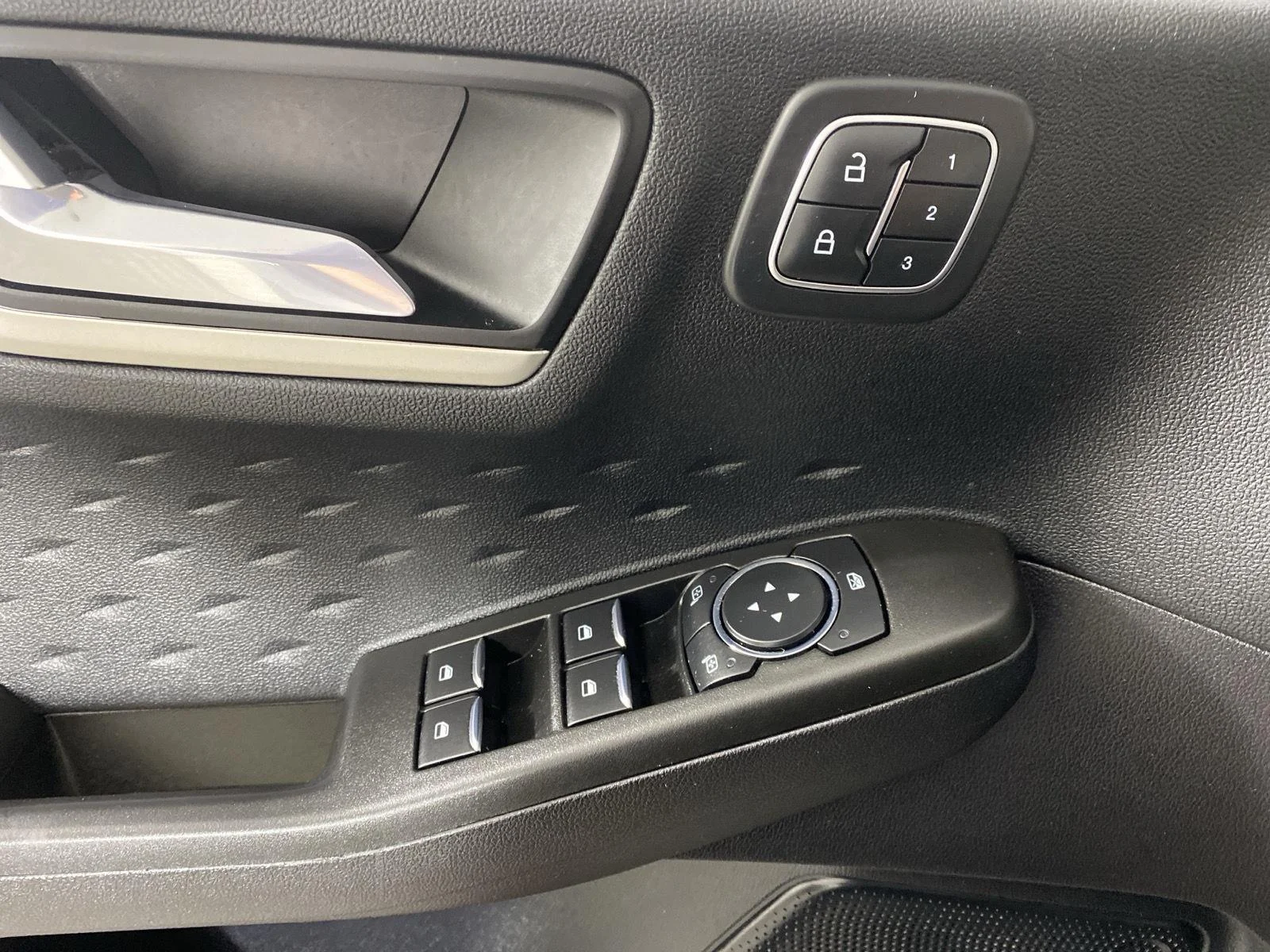 Used 2020 Magnetic Ford SEL image 12