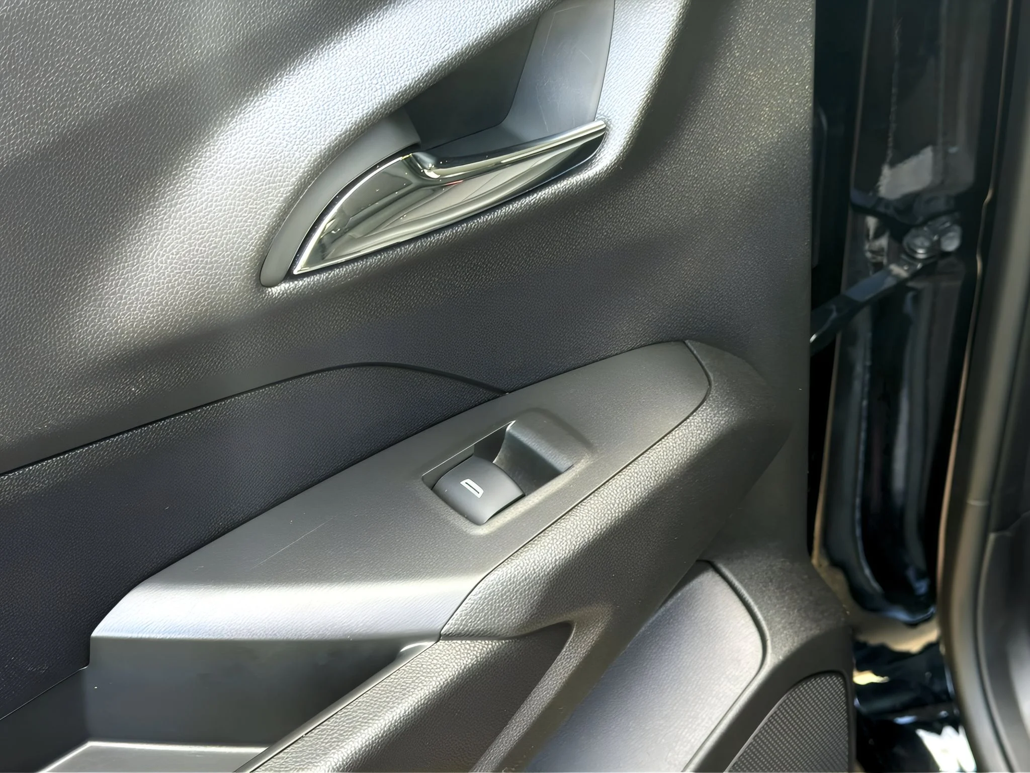 2025 Chevrolet Trax LT - Photo 28