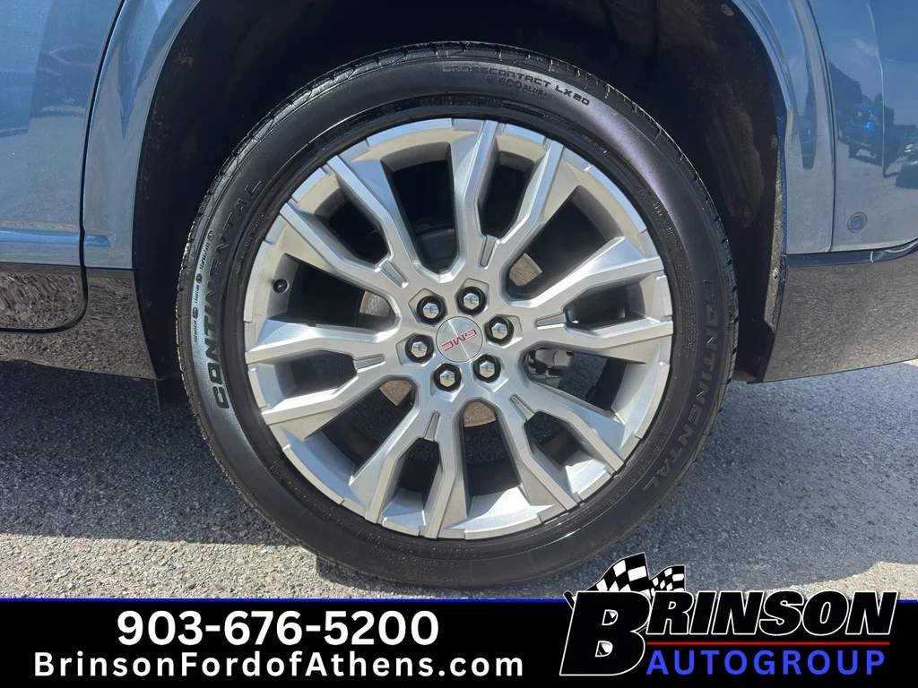 Used 2025 Downpour Metallic GMC FWD Denali image 9