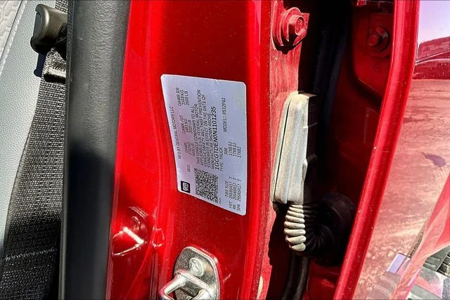 Used 2022 Red Chevrolet Z71 image 5