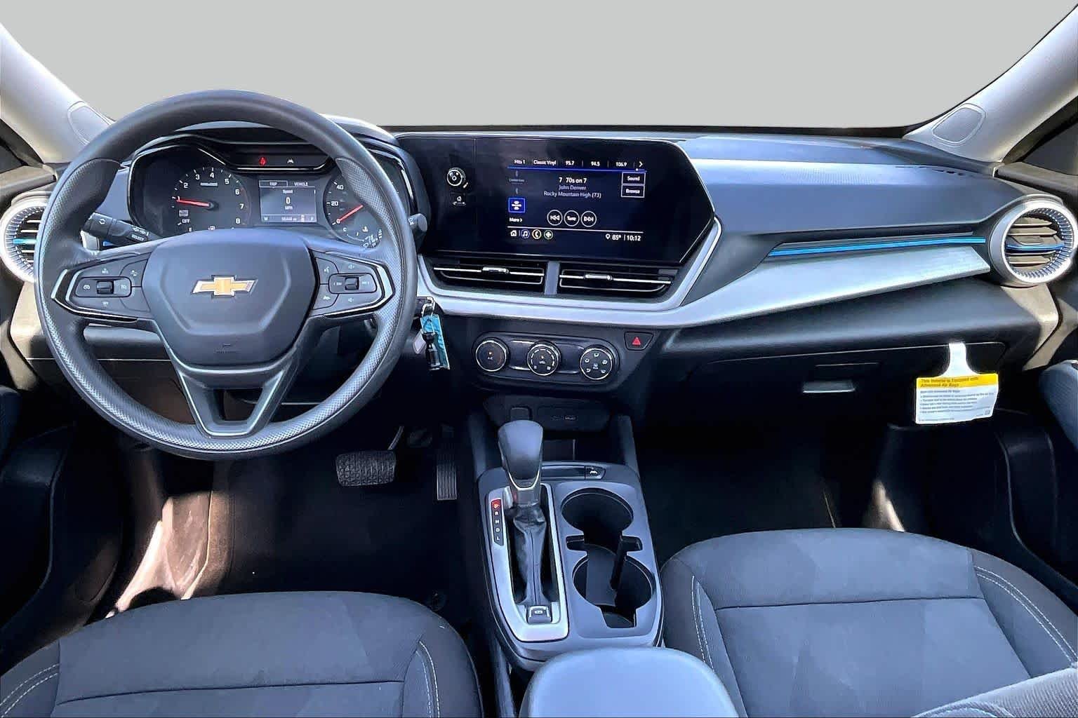 Used 2025 Summit White Chevrolet LS image 16