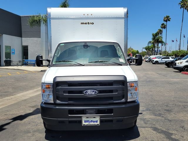 New 2026 Oxford White Ford E-350 SRW image 18