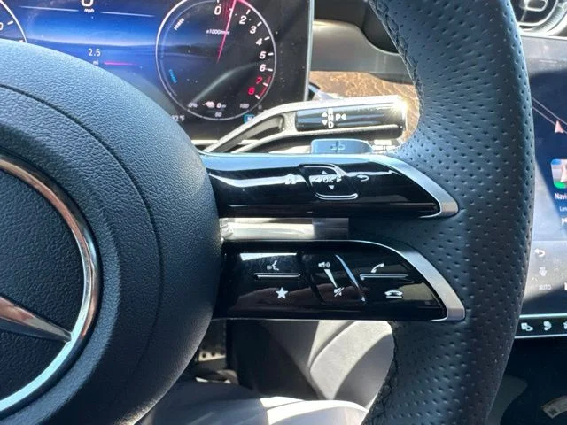Used 2025 Green Mercedes-Benz GLC 350e image 23