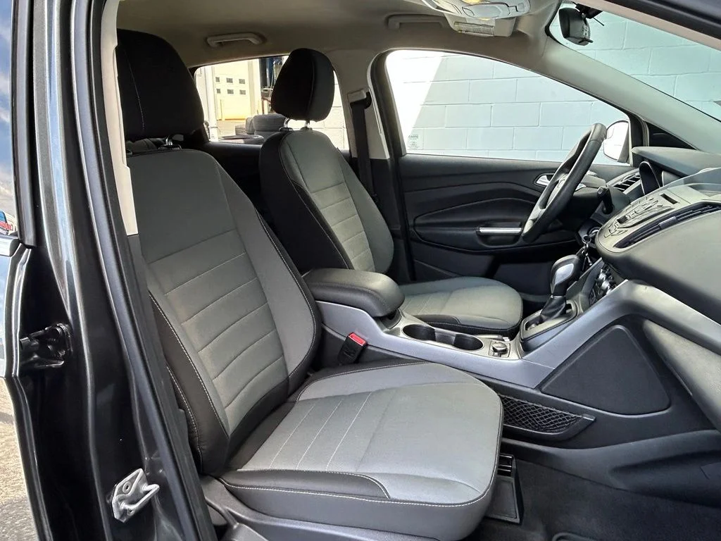 Used 2016 Gray Ford SE image 34