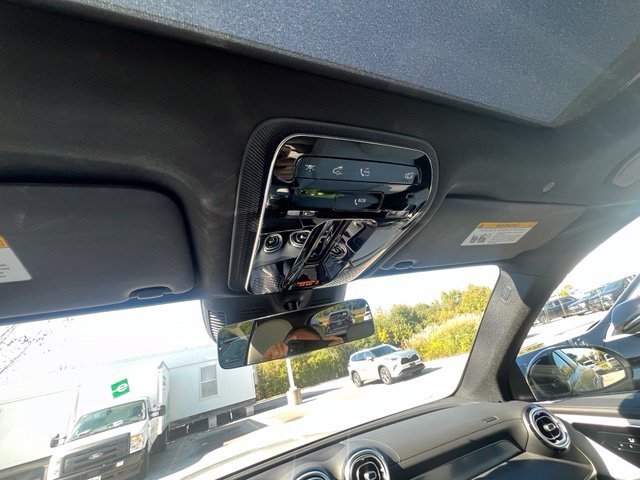 Used 2025  Mercedes-Benz GLC 350e image 19