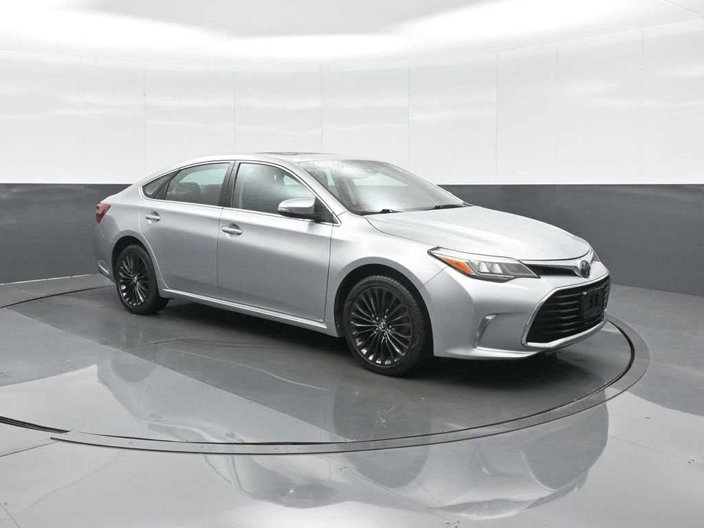 2017 Toyota Avalon XLE Touring's photo