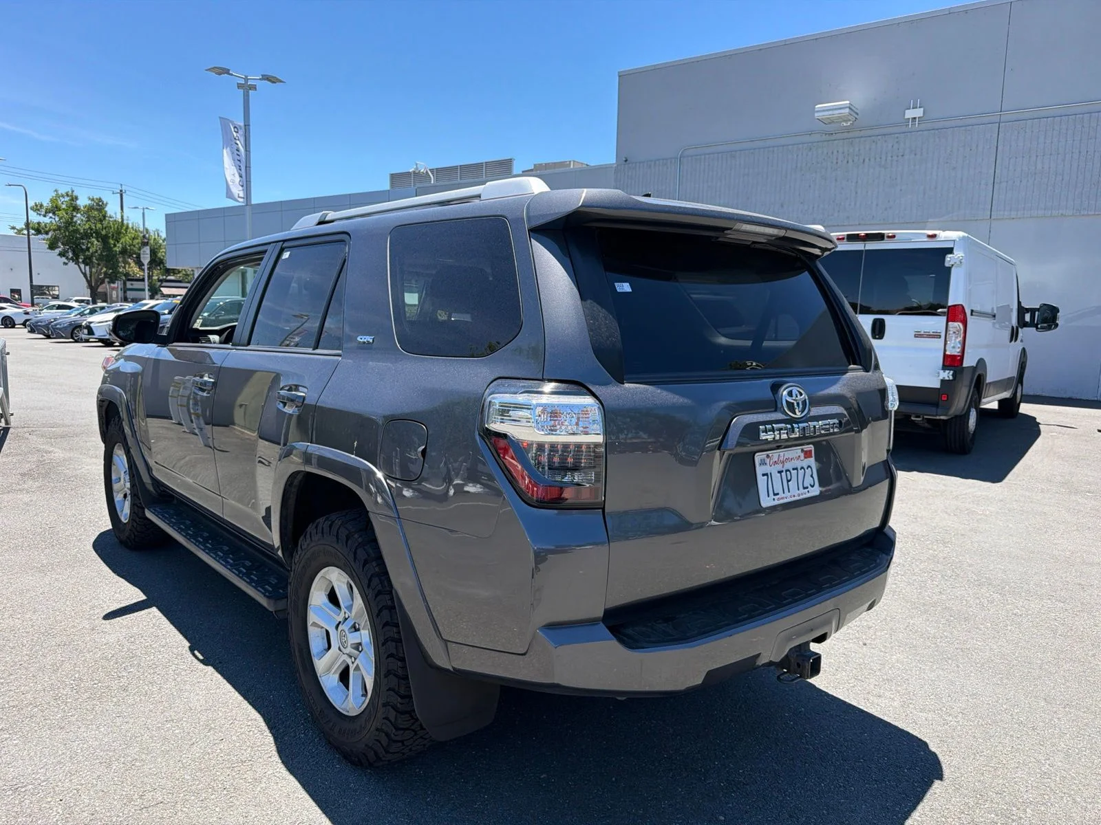 Used 2015 Magnetic Gray Metallic Toyota SR5 Premium image 4