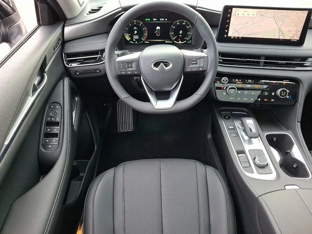 New 2026 Black INFINITI LUXE image 8