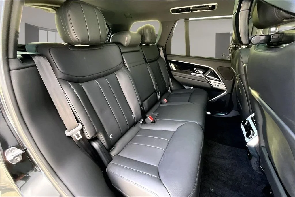 New 2026 Santorini Black LAND ROVER SE image 10