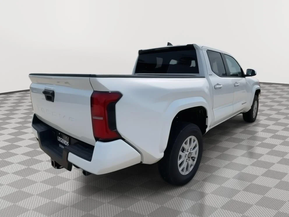 2025 Toyota Tacoma SR5 - Photo 11