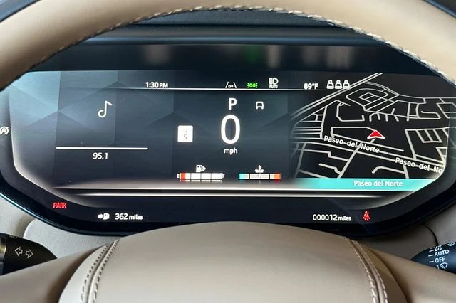 New 2026 Varesine Blue Land Rover Dynamic SE image 23