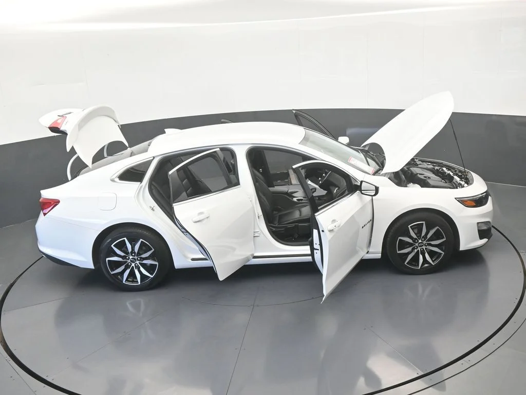 Used 2024 Summit White Chevrolet RS image 62