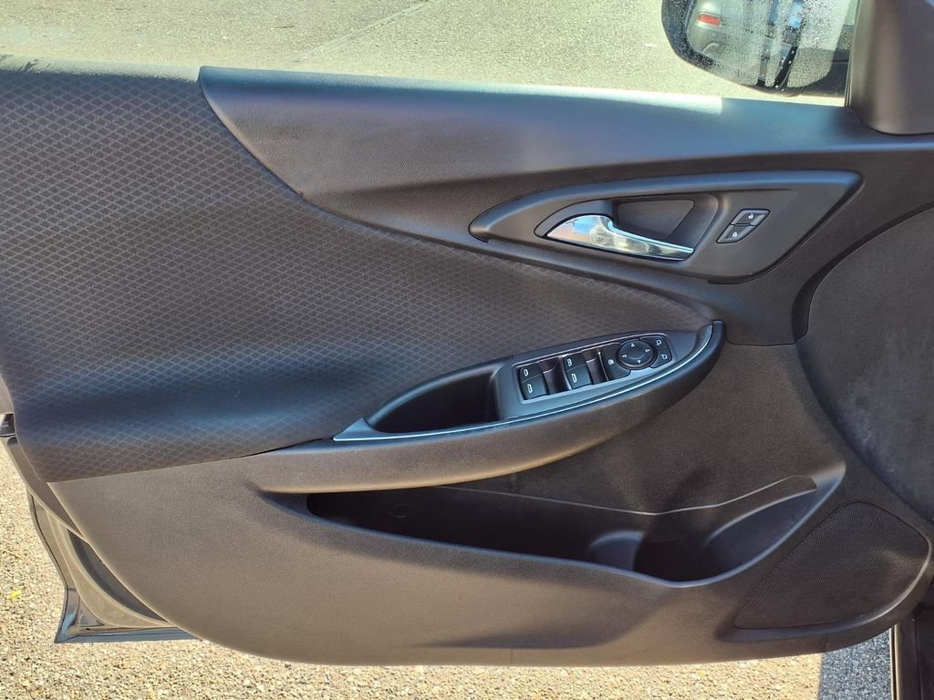 Used 2018 NIGHTFALL GRAY METALLIC Chevrolet LT image 11