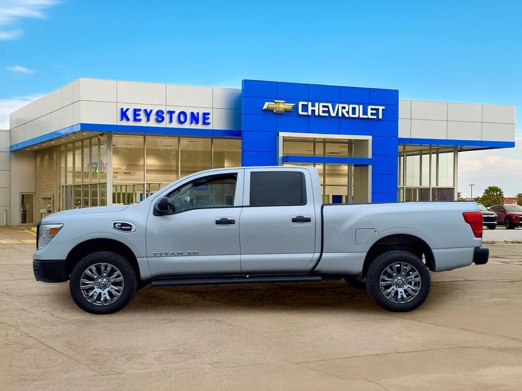 Used 2019 Silver Nissan S Diesel image 4