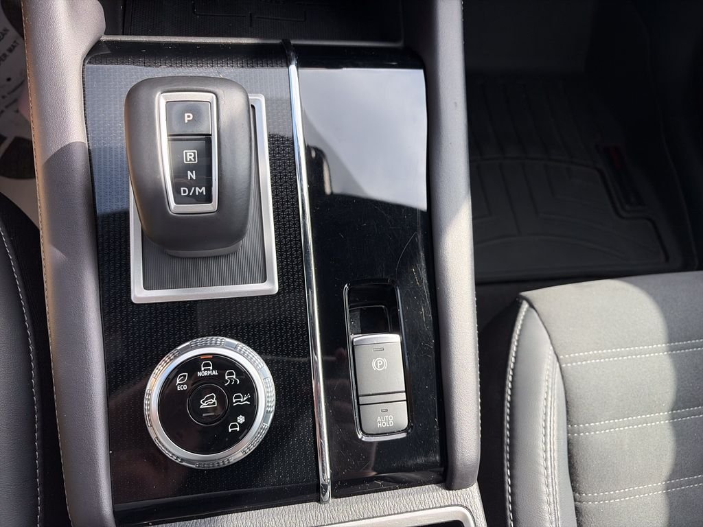 Used 2022  Mitsubishi Black Edition image 26