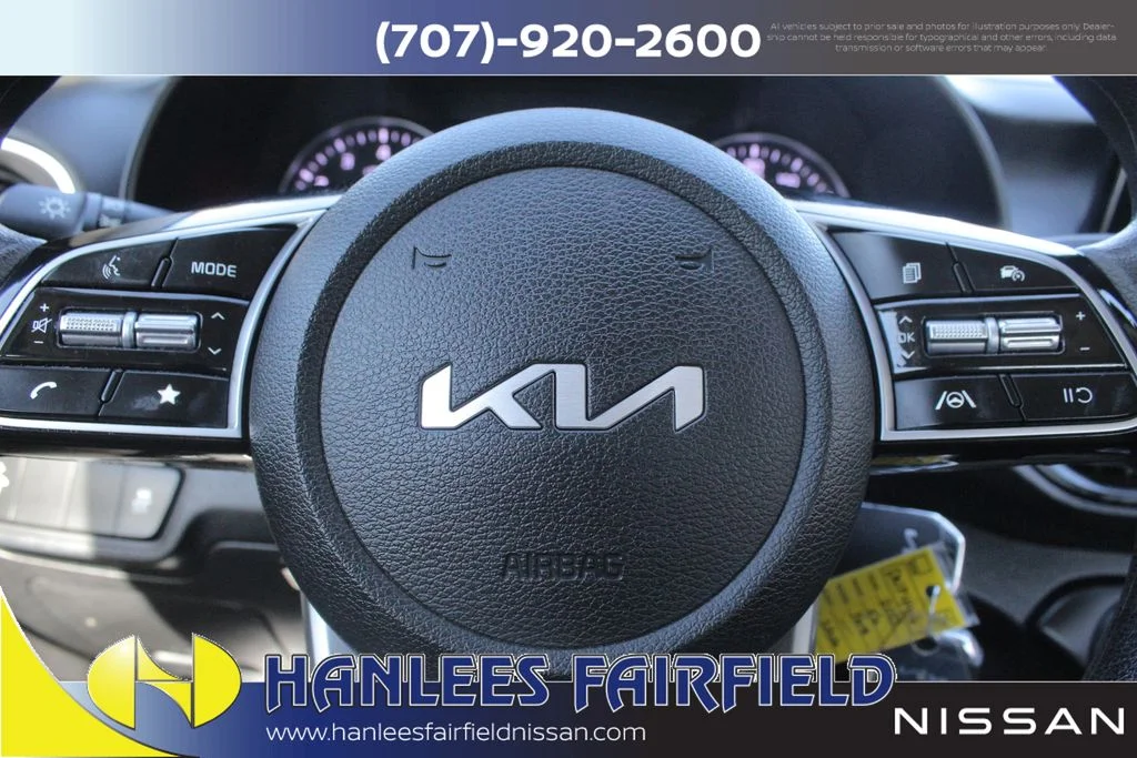 2023 Kia Forte LXS - Photo 23
