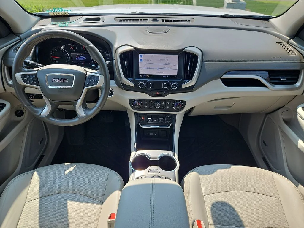 Used 2020 White Frost Tricoat GMC Denali image 22