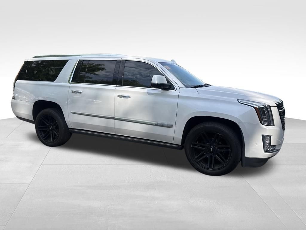 Used 2020 White Cadillac Premium image 10