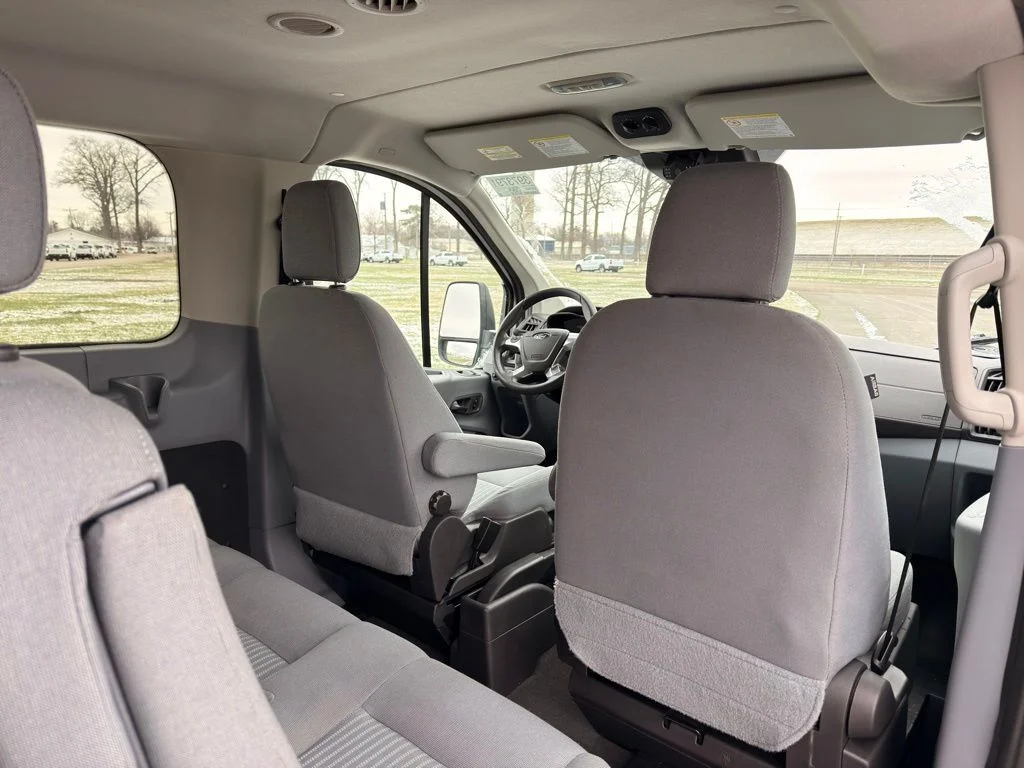 Used 2015 White Ford XLT image 27